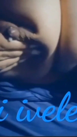 スクイーズティッツ