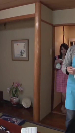 彼女の目の前で ～嫁の隣で義母を～ 1