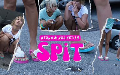 路上で唾を吐き水たまりを作る喫煙ギャルたち。ノア＆丸山れおな