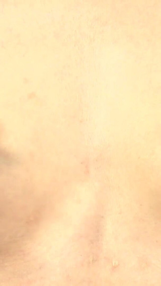 かわいい日本の女の子、山井すずが硬くて長く尖った乳首で絶頂 - プライベートハメ撮り