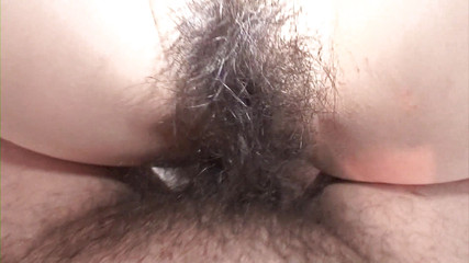 好奇心旺盛な日本人ティーン高崎ミナがおもちゃとチンポを探索