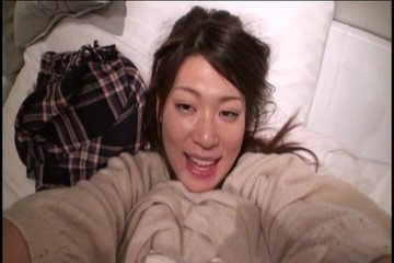 まりな 色白で美乳がすごい