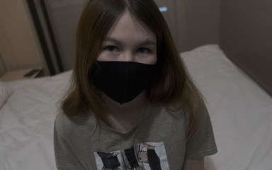 私の親友は彼女とセックスするまで私をからかいます