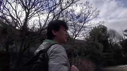 M607g11 田舎で暮らしたいという理由で実家に戻ってきた熟女。 56歳暮らし