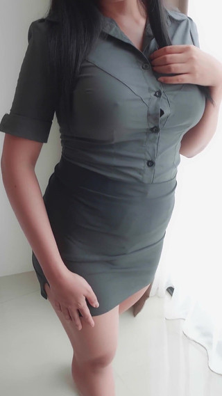 巨乳秘書が顔に大量のザーメンをかけて素晴らしい仕事をする - Xreindeers