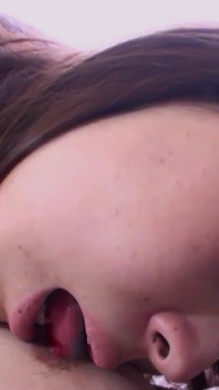 大学から戻ってきた黒崎真琴がバイブを使う男とのセックスを待っているウナ