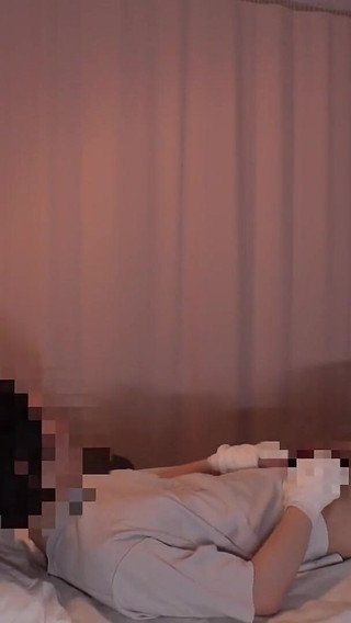 病院内のさまざまな出来事を捉えたビデオ - D