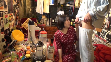 くるみ - 数日前に卒業したばかりで、今は性的宅配サービスで働いています。