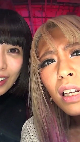 七海リサとゆあが唾液まみれの舌と煙る息であなたを辱めます。唾液滴る猥褻ハメ撮りお仕置き