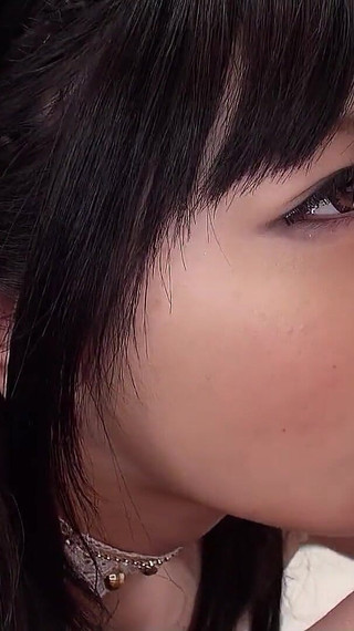 完全無修正日本のポルノ - 小柄なコスプレ義妹が少年を誘惑して初めての妊娠中出しファック