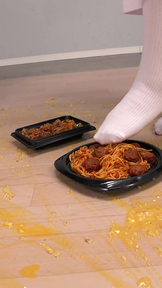 給食ごちゃごちゃ～沖名美咲の遊び心たっぷりのフードクラッシュ～