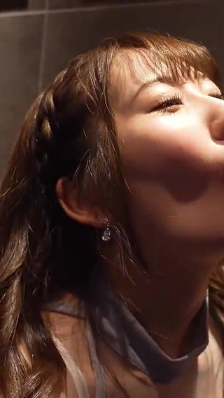 赤い霞の中で、末広純は火を抑えて動く - 2