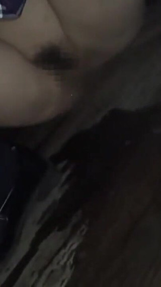 大胆な美しさがオープンエアを受け入れ、情熱が溢れる暖かい痕跡を残します。 【後半】-B