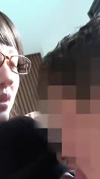 禁断の温泉 ～人妻・栞 25歳～ 1