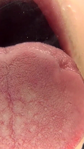 教室で女子大生の制服姿の星あめりが唾まみれの唇であなたを犯す